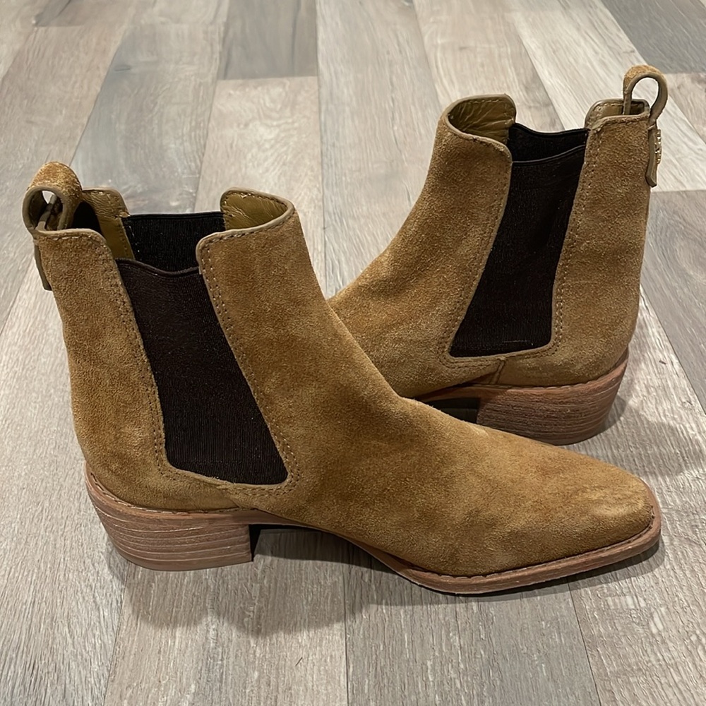Tory Burch Women's Western Pointed Toe Ankle Chelsea Boots - Picture 7 of 10